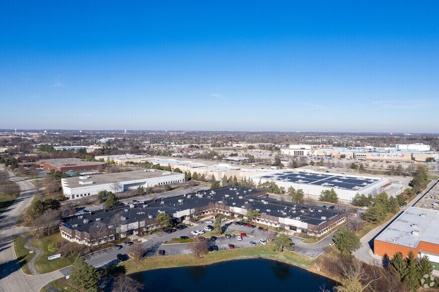 Primary Photo Of 565 Lakeview Pky, Vernon Hills Medical For Lease