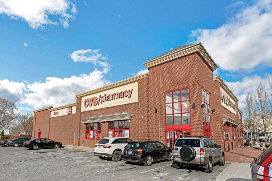 More Photos Of 336 Bridge St, Lowell Drugstore For Sale