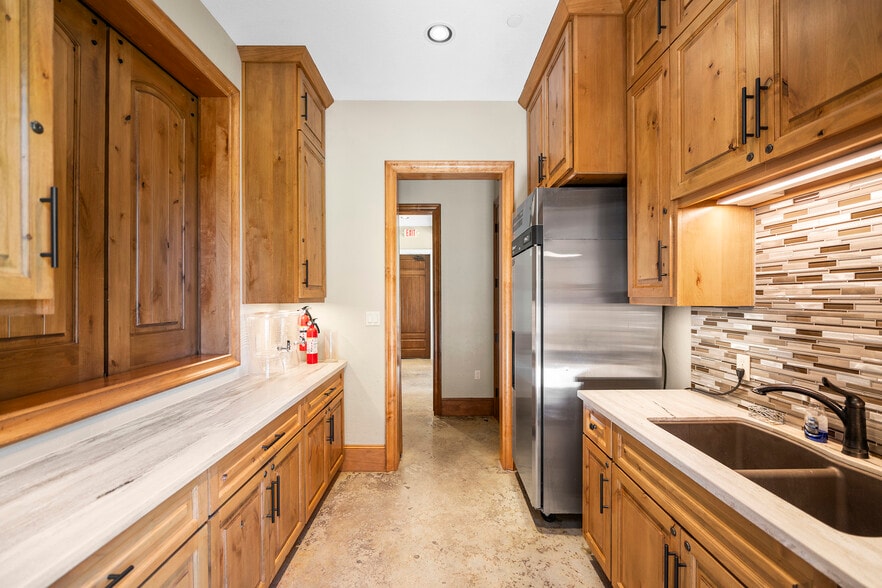 More Photos Of 30663 Moore Rd, Magnolia Freestanding For Sale