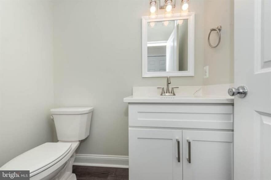 More Photos Of 400 N Patterson Park Ave, Baltimore Flex For Sale