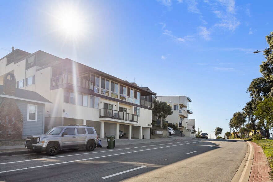 More Photos Of 480 Rosecrans Ave, Manhattan Beach Apartments For Sale