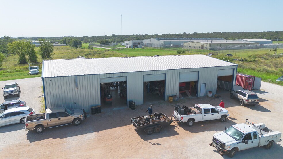 More Photos Of 469 W US Highway 190, San Saba Warehouse For Sale
