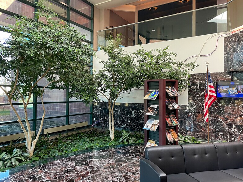 More Photos Of 7777 W Blue Mound Rd, Milwaukee Office For Lease