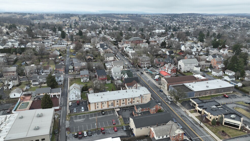 More Photos Of 25 S Broad St, Nazareth Medical For Lease