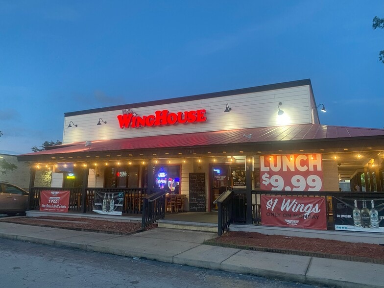 Primary Photo Of 3789 S Kirkman Rd, Orlando Restaurant For Lease