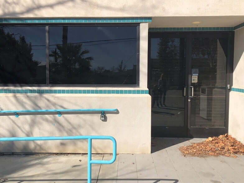More Photos Of 1003 E Devonshire Ave, Hemet General Retail For Sale