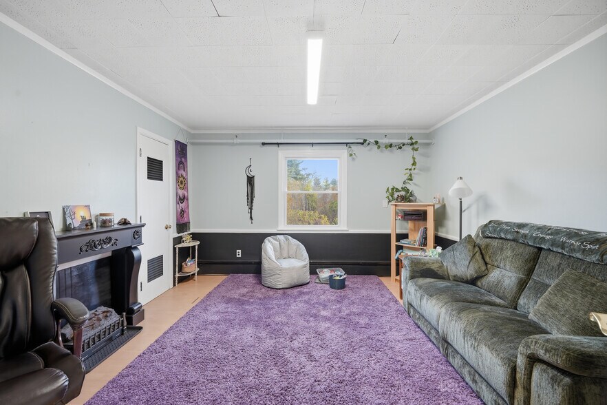 More Photos Of 46 Main Rd, Montgomery General Retail For Sale