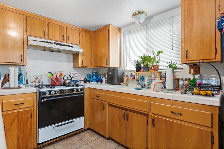 More Photos Of 2219 Oak St, Paso Robles Multifamily For Sale