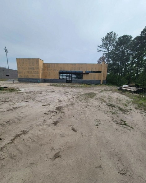 Primary Photo Of 14094 Abercorn St, Savannah Freestanding For Sale