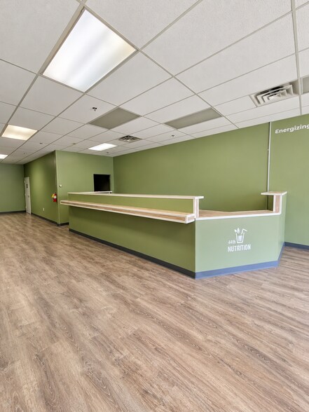 More Photos Of 1851 44th St SW, Wyoming Freestanding For Lease