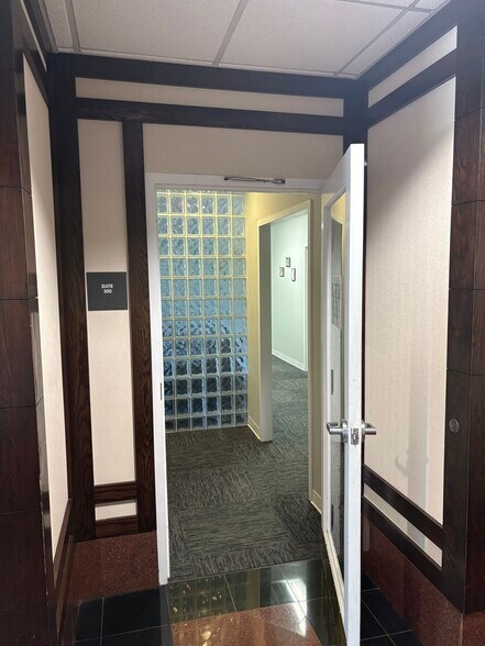 More Photos Of 7 E Frederick Pl, Cedar Knolls Office For Lease