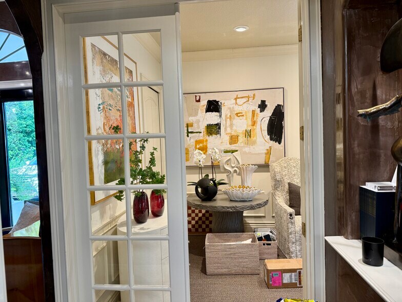 More Photos Of 15417 N Florida Ave, Tampa Medical For Lease