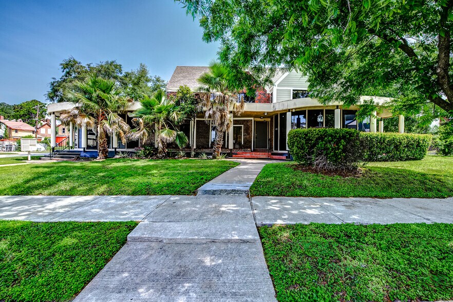 Primary Photo Of 2601 Prospect St, Houston Medical For Sale