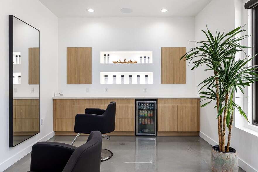 More Photos Of 124 N Glendora Ave, Glendora Coworking Space