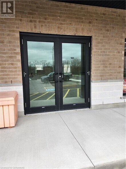 More Photos Of 415 Water St S, Cambridge General Retail For Lease