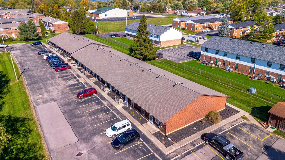 More Photos Of 207 W Funderburg Rd, Fairborn Apartments For Sale