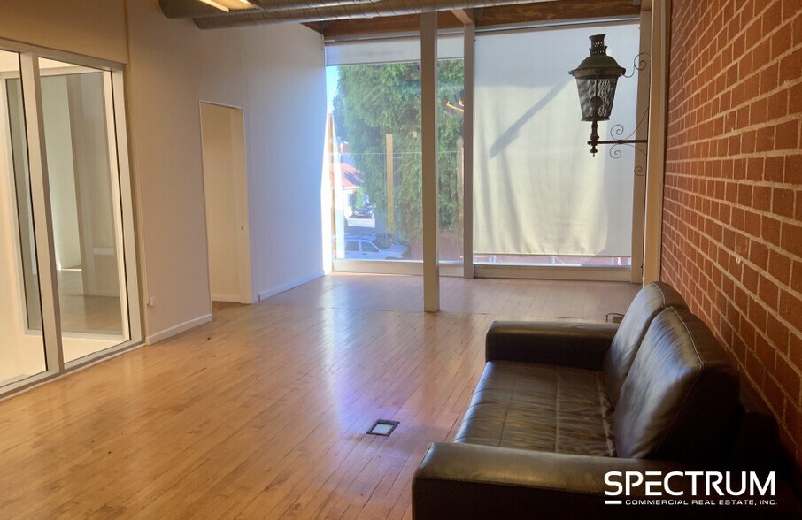 More Photos Of 15422 Ventura Blvd, Sherman Oaks Loft Creative Space For Lease