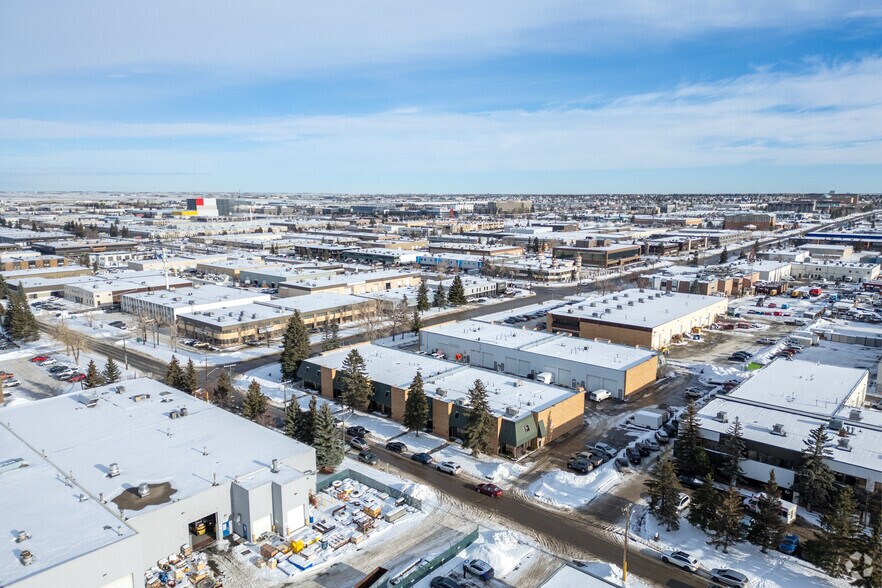 More Photos Of 1915 27th Ave NE, Calgary Warehouse For Lease