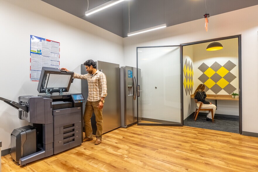 More Photos Of 163 Town Pl, Fairview Coworking Space