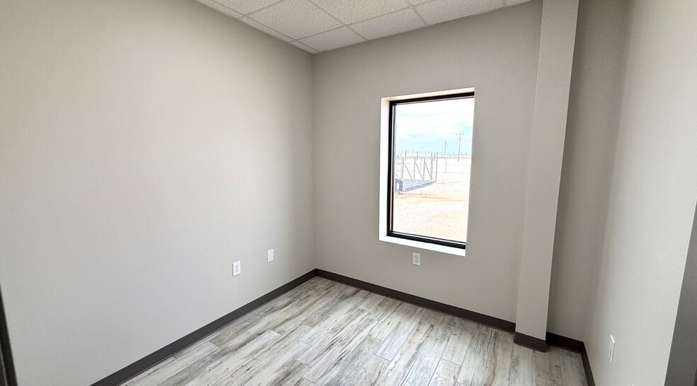 More Photos Of 3001 County 1279 rd, Midland Warehouse For Lease