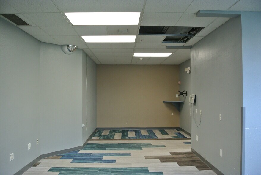 More Photos Of 927 E Polston Ave, Post Falls Office For Sale