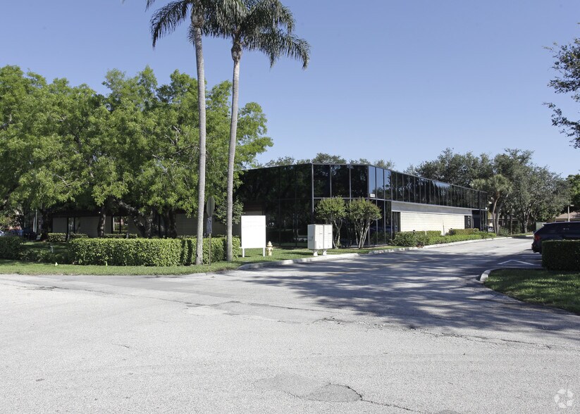 More Photos Of 8001 SW 36th St, Davie Office For Lease