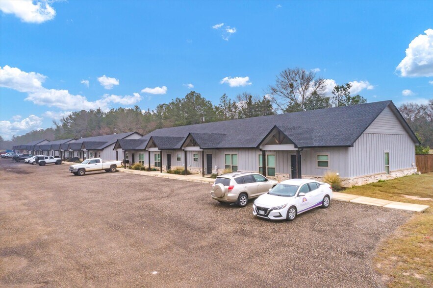 More Photos Of 4074 County Road 152 W, Bullard Apartments For Sale