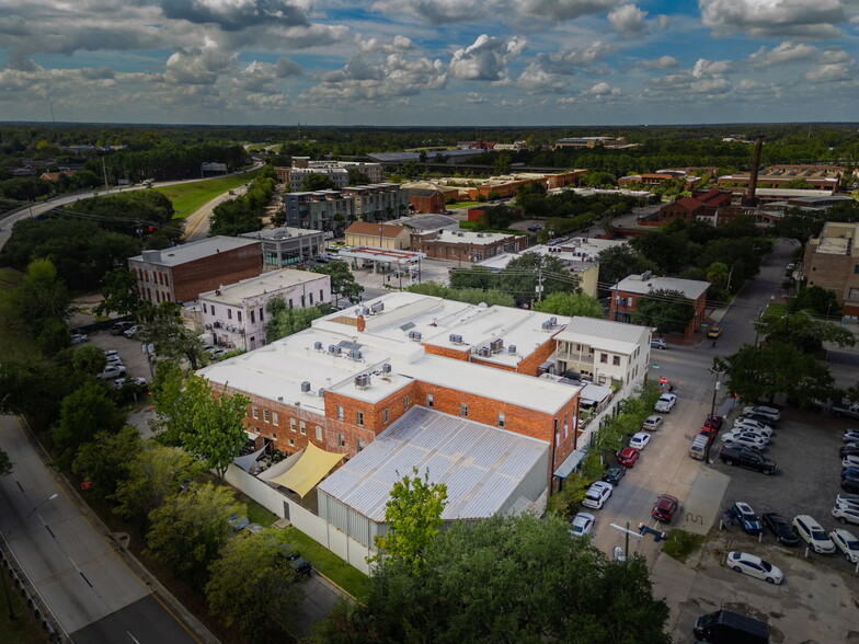 More Photos Of 410 W Jones St, Savannah Office For Lease