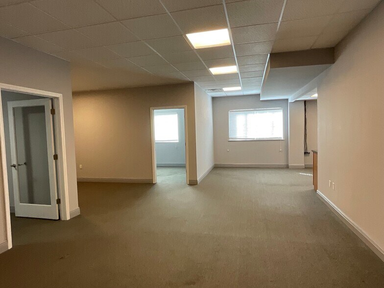 More Photos Of 930 Thomasville Rd, Tallahassee Office For Lease