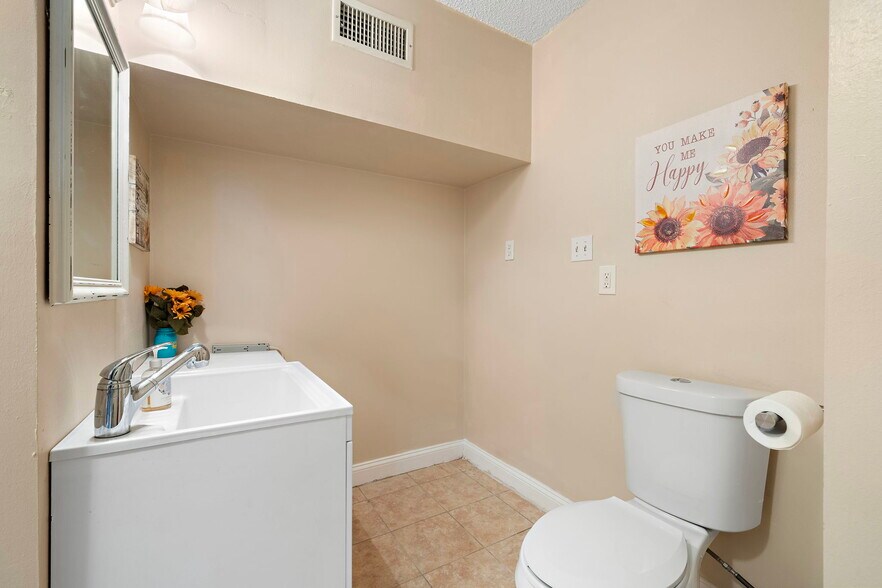 More Photos Of 13201 Highway 6, Santa Fe Office For Sale