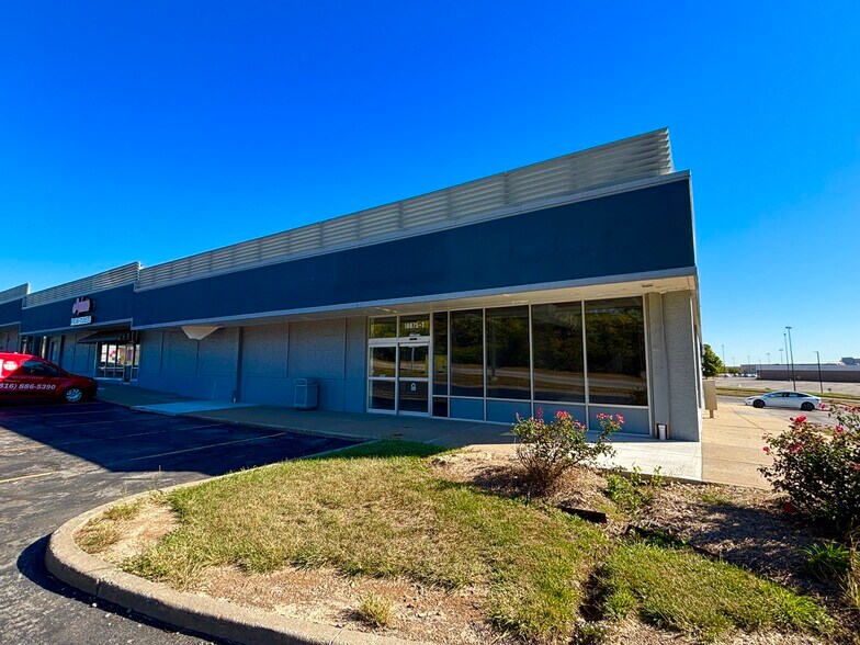 More Photos Of 18675 E 39th St, Independence Unknown For Lease