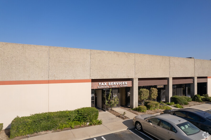 More Photos Of 1240 N Jefferson St, Anaheim Warehouse For Sale