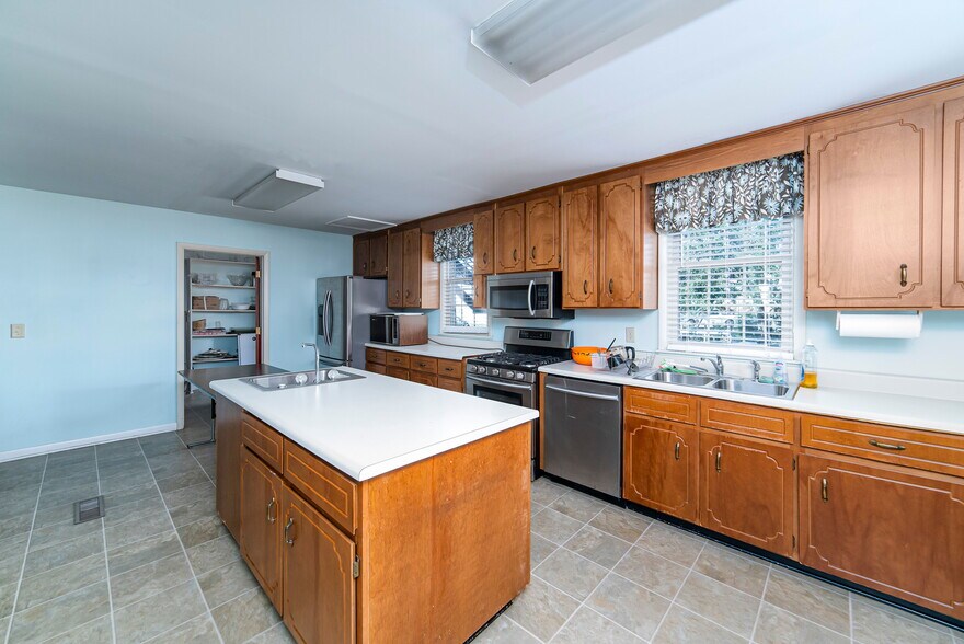 More Photos Of 1815 Central Ave, Augusta Religious Facility For Sale