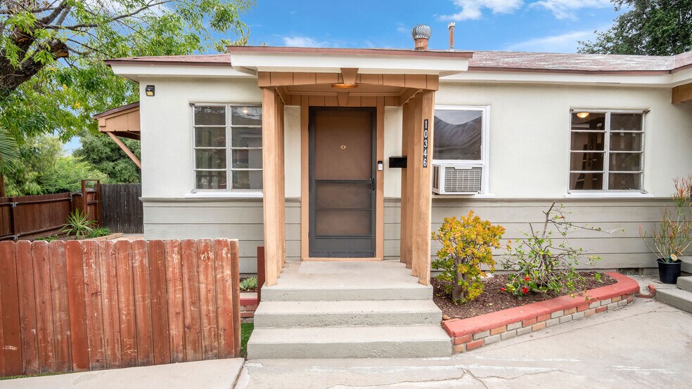 More Photos Of 10346 Oro Vista Ave, Sunland Multifamily For Sale