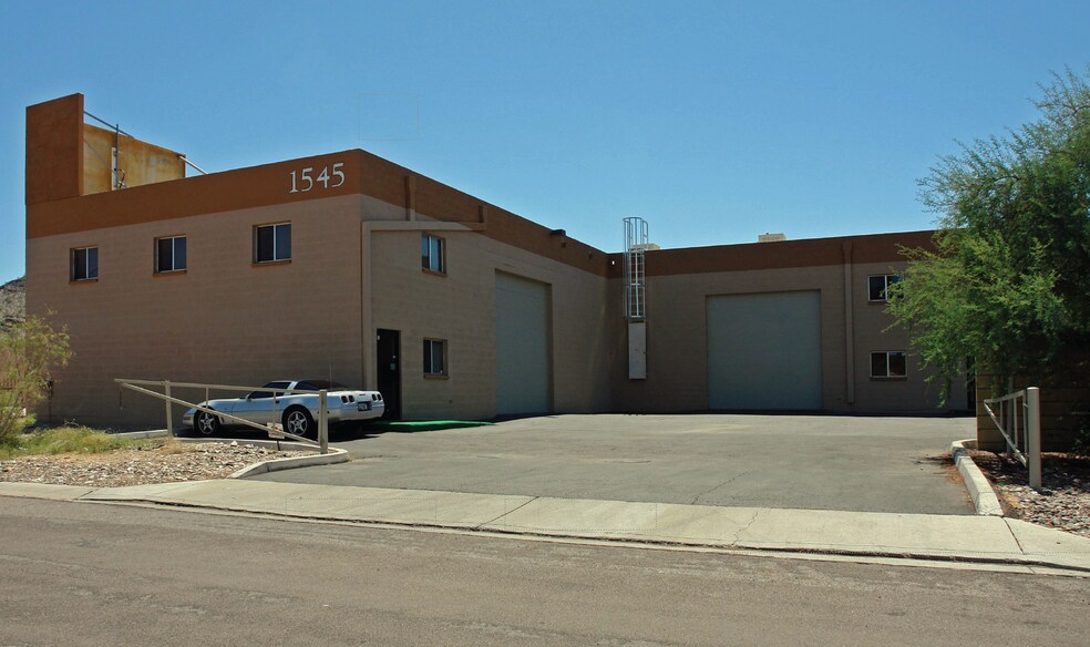 Primary Photo Of 1545 E Yucca St, Phoenix Warehouse For Lease