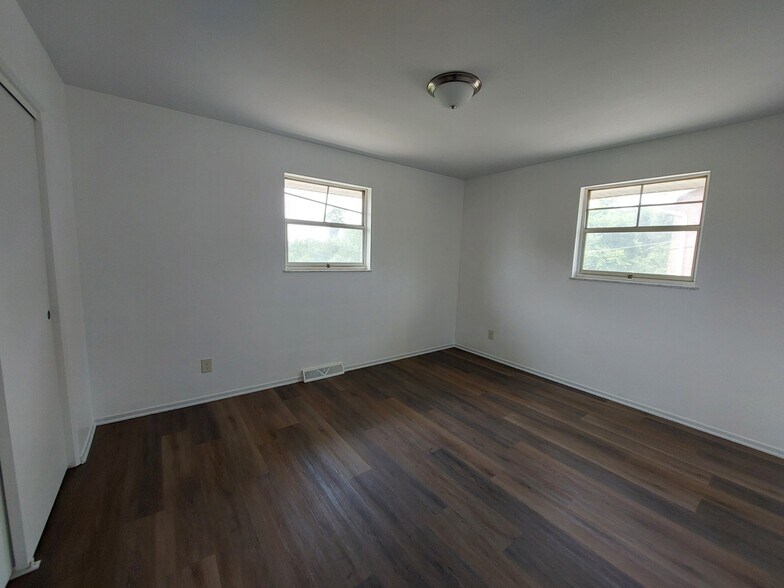 More Photos Of 435 Woodland Ave, Steubenville Apartments For Sale