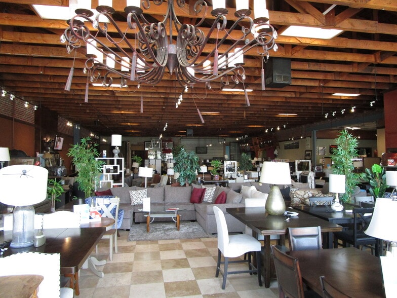 More Photos Of 348 Orange St, Redlands Restaurant For Lease