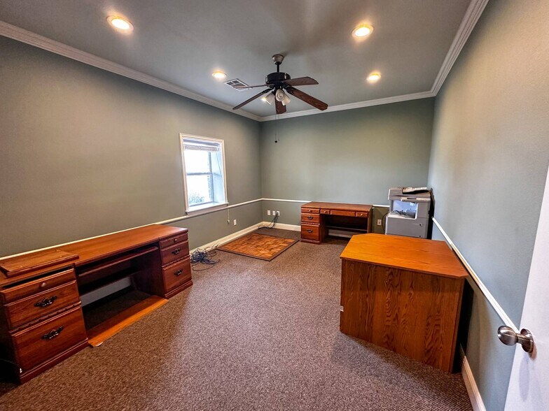 More Photos Of 5677 TX-276, Royse City Office For Lease