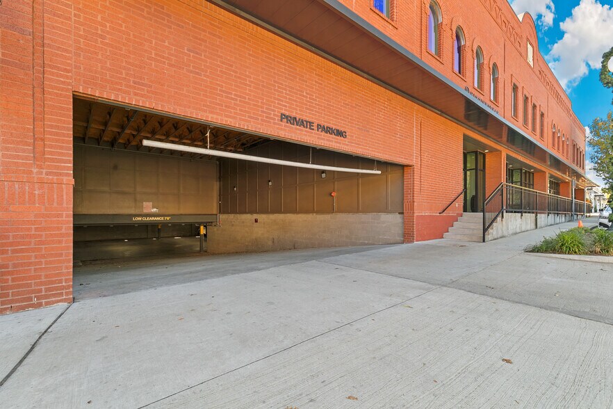 More Photos Of 205 W Louisiana St, McKinney Office For Lease