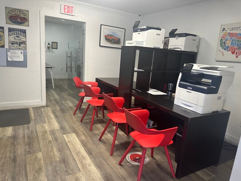 More Photos Of 3325 NW 36th St, Miami Auto Repair For Sale