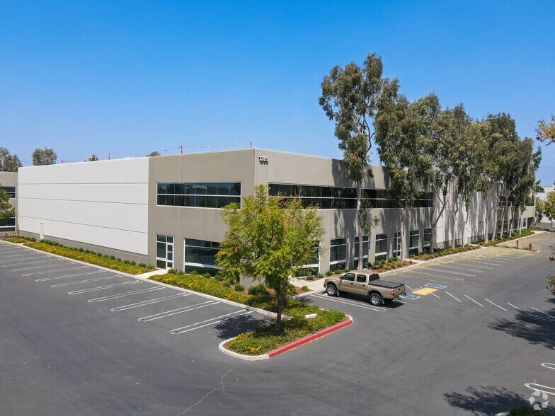 More Photos Of 1115 Research Dr, Redlands Unknown For Lease
