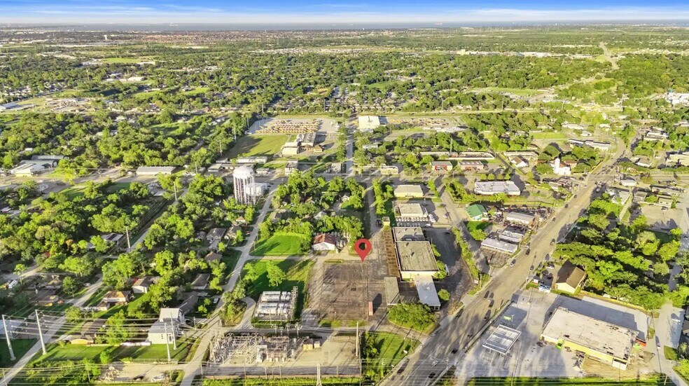 More Photos Of 2401 Termini St, Dickinson Office For Sale