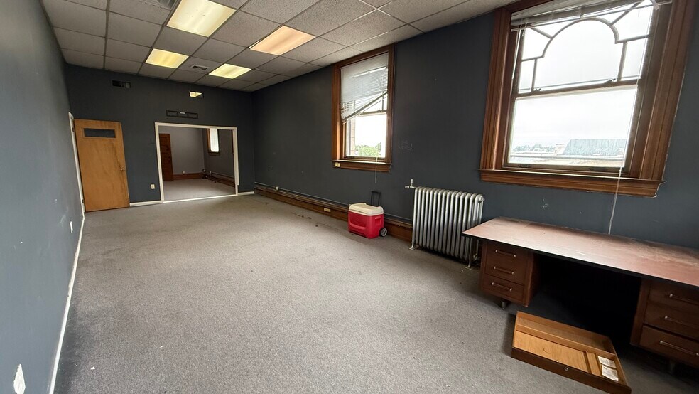 More Photos Of 242-248 W Broad St, Quakertown Office For Sale