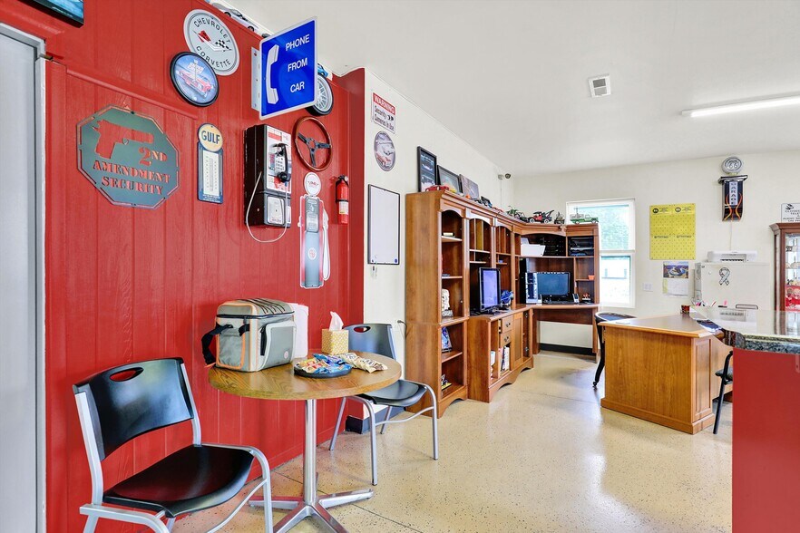 More Photos Of 308 N Morrison St, Morristown Industrial For Sale