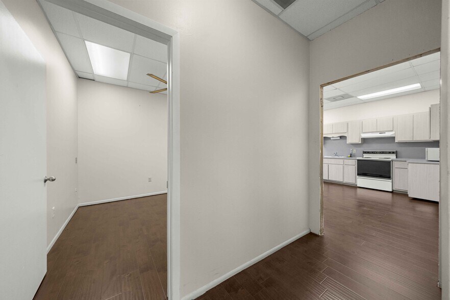 More Photos Of 1020 NE 5th St, Crystal River Unknown For Lease