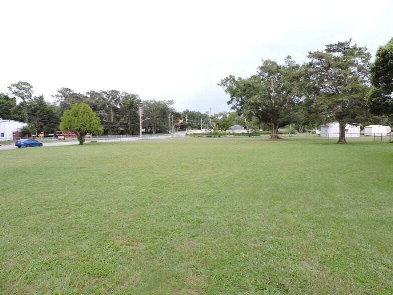 More Photos Of 7576 Wilson Blvd, Jacksonville Office For Sale