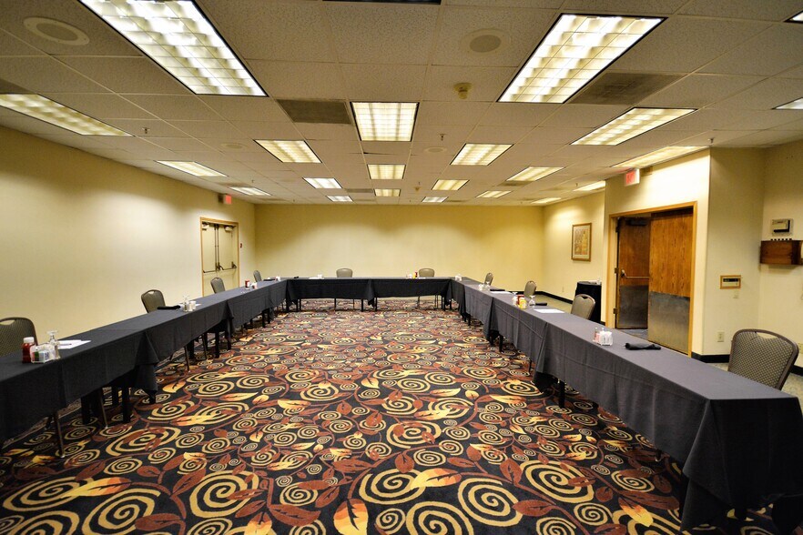 More Photos Of 1929 4th St, Eureka Hotel For Sale