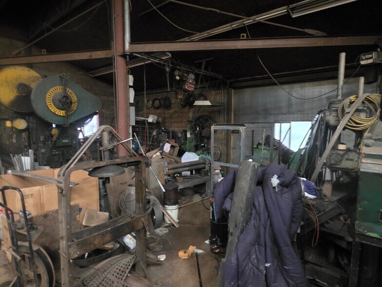 More Photos Of 1389 Old State Rd, Waterford Industrial For Sale