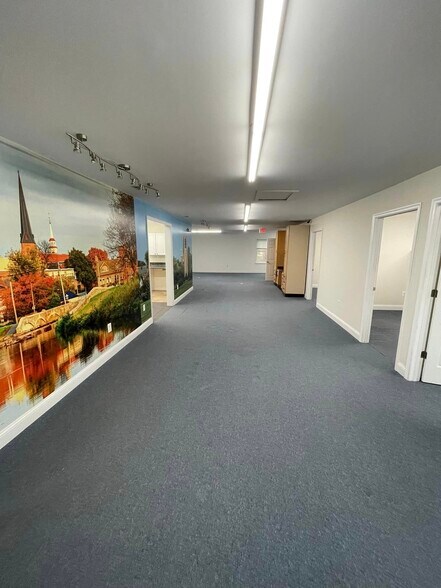 More Photos Of 6008 Fair Oaks Dr, Frederick Showroom For Lease