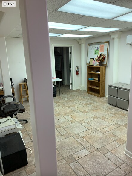 More Photos Of 220 W Davis St, Conroe Medical For Lease